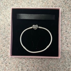 Pandora moments family tree heart clasp snake chain